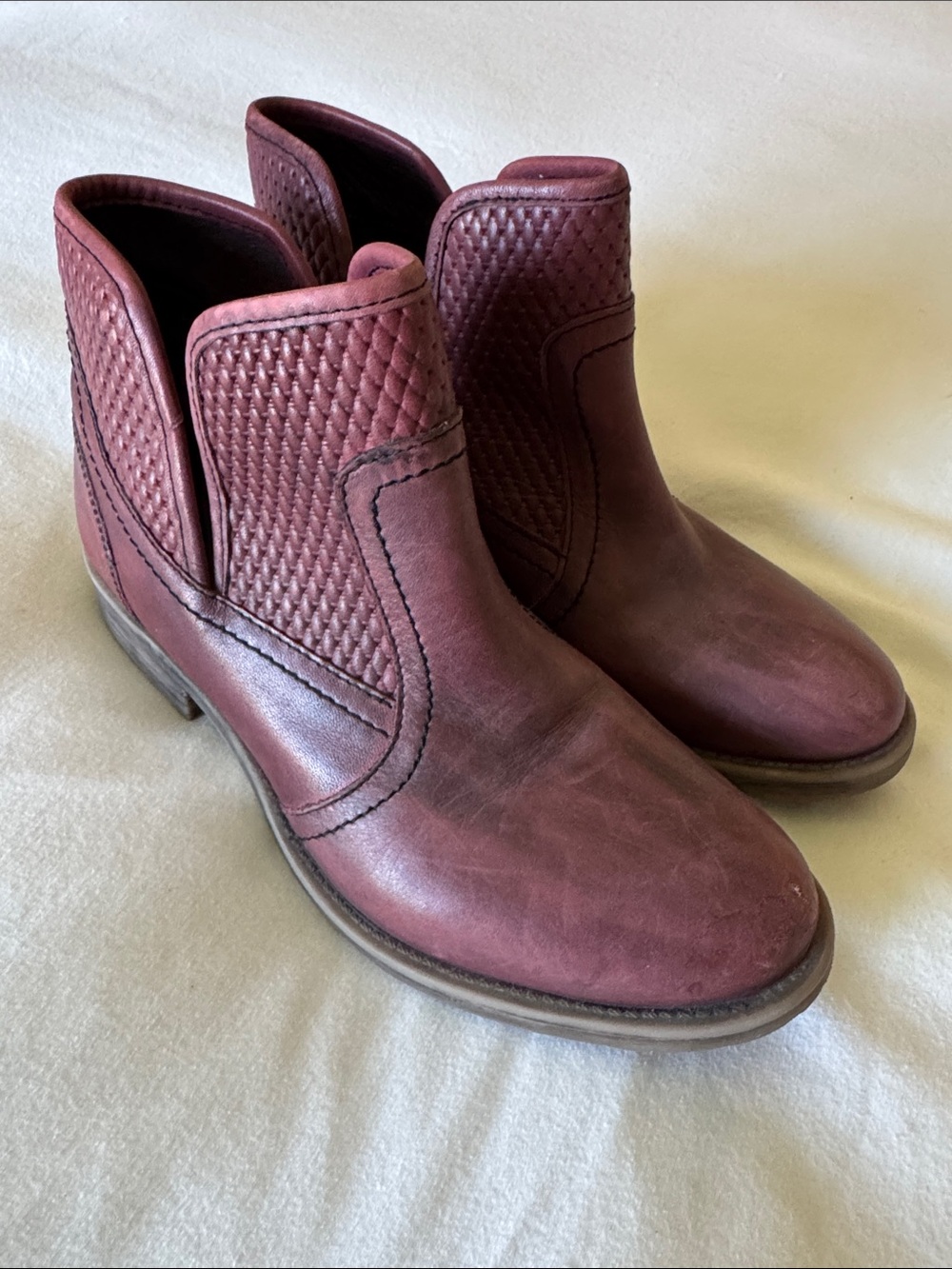 LADIES ROAN by BED STU GOSSIP BURGUNDY LEATHER ANKLE BOOTIES - SIZE 8.5 🍁